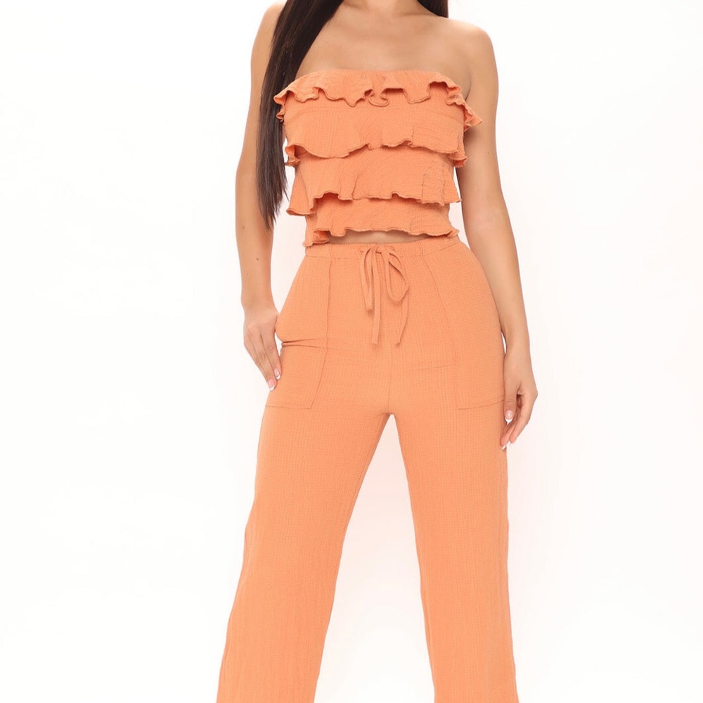 Super Cute Two Piece Pant Set w/Ruffles